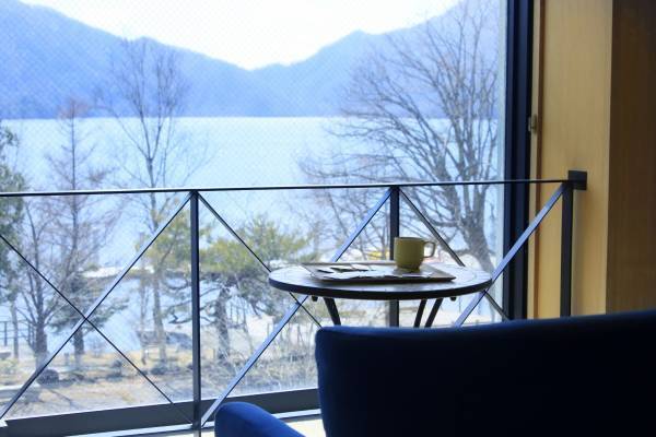 ＜2022年4月リブランドオープン＞全室レイクビューの温泉宿【ゆとりろ日光】 ゲームラウンジ×おこもりライブラリー×鉄板会席で遊々ステイ