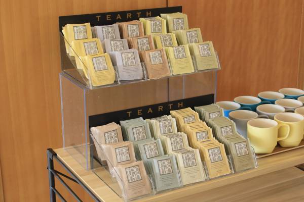 ＜2022年4月リブランドオープン＞全室レイクビューの温泉宿【ゆとりろ日光】 ゲームラウンジ×おこもりライブラリー×鉄板会席で遊々ステイ