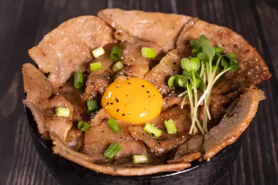 人気店！焼肉・すき焼き「純」秘伝のレシピを公開！ 君はこのお肉でどれだけお米を食べられる！？