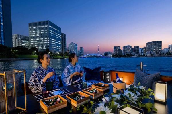 【星のや東京】隅田川で「お江戸船上夕涼み」開催　貸切舟で夏酒と老舗料亭の四段重を堪能｜期間：2022年6月1日～8月31日