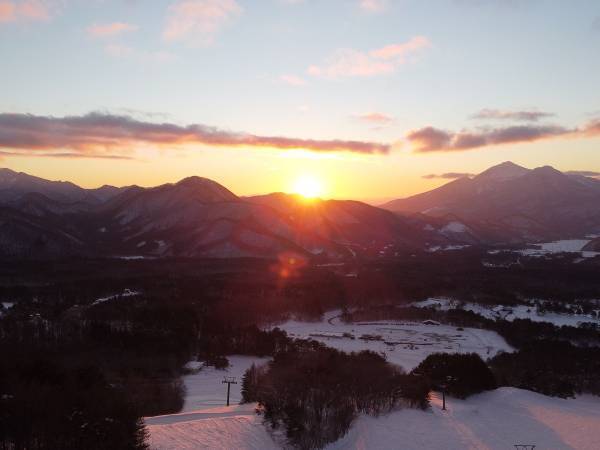スキーのあとは＜貸切フィンランドサウナ×温泉＞でととのう体験 ゆとりろ磐梯熱海「スキー場リフト一日券付き宿泊プラン」販売開始