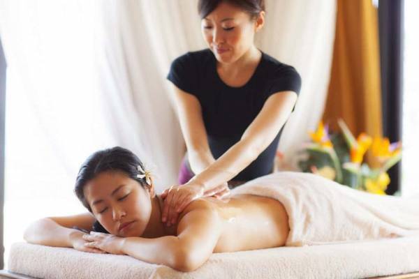 【リゾナーレ小浜島】色鮮やかに咲き誇るブーゲンビリアを満喫する 「ブーゲンビリアステイ」登場｜期間：2022 年1 月5 日～2 月 28 日