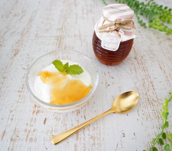 生食パンだからこそこだわりたい！厳選はちみつで“素材を楽しむ”ペアリング 「生食パンに合う蜂蜜」が使いやすいパウチ入りで新登場