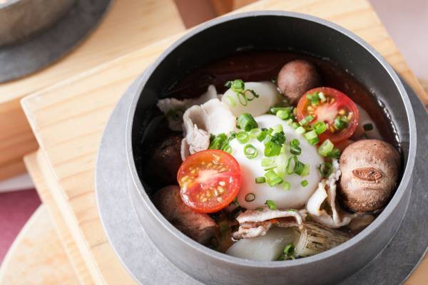 ホテルシェフの腕により2つの料理ジャンルを融合させた、新感覚ブッフェ誕生！『フュージョングルメフェア～イタリア×韓国～』開催