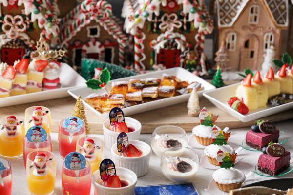 ピンクカラー＆テディベアのかわいいクリスマスツリー点灯イベント実施！「STRINGS CHRISTMAS ADVENT PARTY」開催