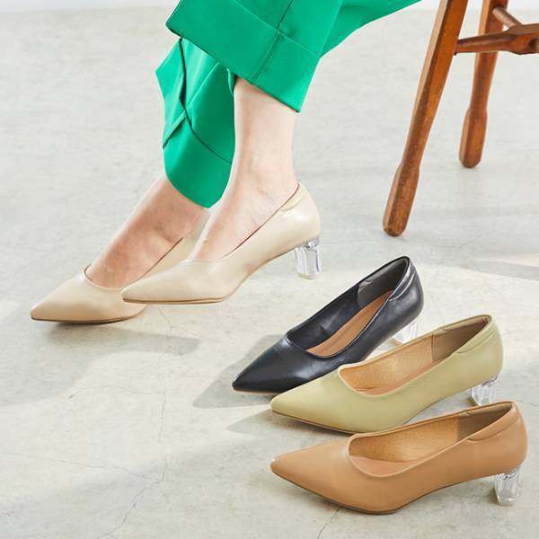 ≪2022年春夏新作≫クリアヒールで涼し気な足もとに