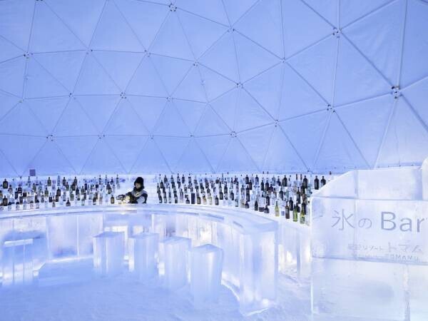 【星野リゾート　トマム】氷でできたドームが立ち並ぶ「アイスヴィレッジ」オープン 氷の街を空中散歩できる「氷上のジップライン」が登場～｜期間：2021年12月10日～2022年3月14日（予定）