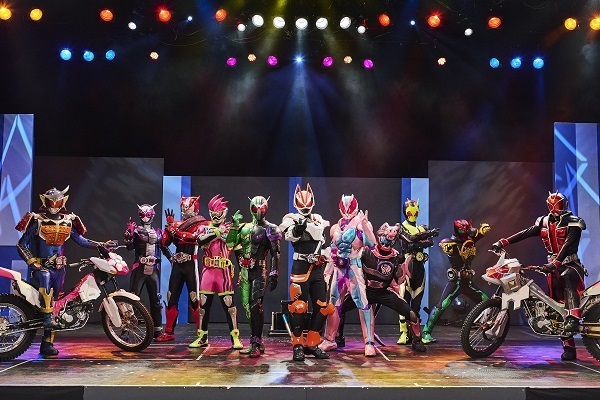 いよいよ開幕迫る！超本格バイクアクション炸裂の 「仮面ライダー大集合バトル」！」