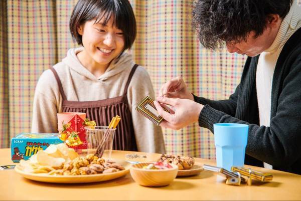 2000個限定!!! リアル脱出ゲームのSCRAPによる「SCRAP福袋2023」が期間限定で販売決定！ ここでしか手に入らない新作グッズ『SCRAPかるた』も！