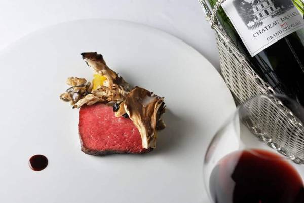 フレンチレストラン「Sonore(ソノール)」で秋限定メニューを提供 ～渓流を望むテラスから始まる、鯖、木の子など秋の味覚を堪能するフルコース～｜期間：2022年9月16日～11月26日