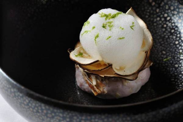 フレンチレストラン「Sonore(ソノール)」で秋限定メニューを提供 ～渓流を望むテラスから始まる、鯖、木の子など秋の味覚を堪能するフルコース～｜期間：2022年9月16日～11月26日