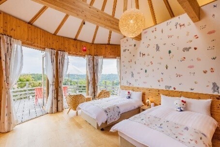 グランシャリオ北斗七星135°ハローキティコラボルーム宿泊者限定オリジナルデザインのハローキティぬいぐるみをプレゼント！