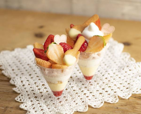 【ラ・メゾン アンソレイユターブル パティスリー】年末年始限定！白いちごのスイーツを販売