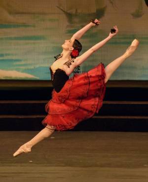 「世界のニーナ・アナニアシヴィリ」が認める直弟子「ニノ・サマダシヴィリ」が 初来日！　～ロシア語学科の学生に向け講演会を開催～