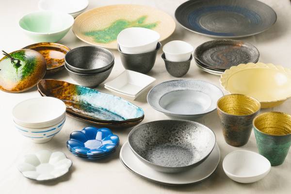 陶器に見える割れないアルミ食器「うつわむすび」を新発売