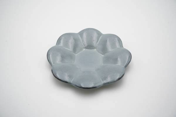 陶器に見える割れないアルミ食器「うつわむすび」を新発売