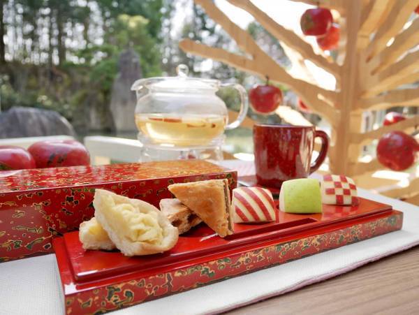 【界 津軽】「津軽四季の水庭」で景色と旬のりんごを楽しむ「紅葉りんごラウンジ」登場｜期間：2022年10月15日〜11月5日