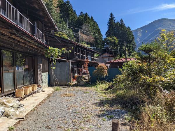 地域に根ざした伝統に触れながら、秩父でお仕事『秩父銘仙体験ワーケーション』を開催します。