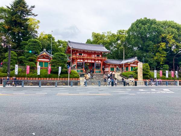 歴史紡ぐ花街・祇園で食べる温故知新。「祇園麺処むらじ」で女性に人気のラーメンを