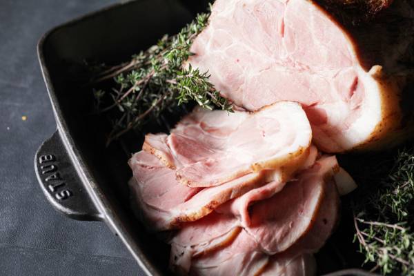 劇団四季ミュージカル『キャッツ』の登場キャラクターすべてを、料理＆スイーツで表現した、計33品の特別ブッフェ 『STRINGS ジェリクルブッフェ』期間限定開催