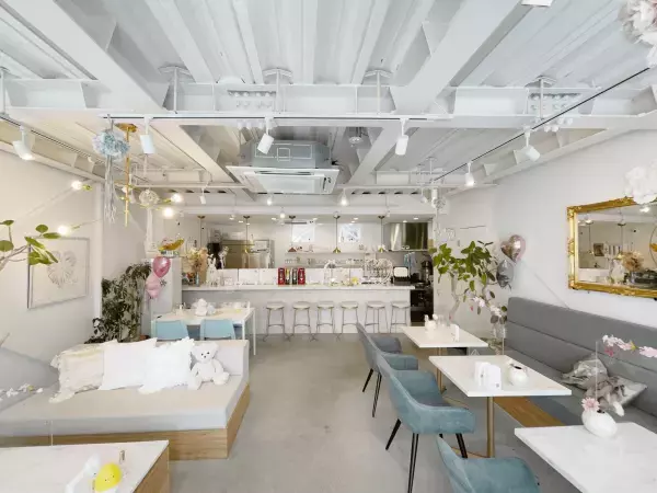 【予約受付中！】六本木好立地カフェの貸切プラン！