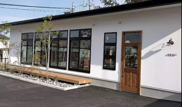 平日限定のお得なクーポンあり！なりたいスタイルと頭皮の健康が同時に叶うヘアケアサロン『SRED』の情報を駅近ドットコムで公開