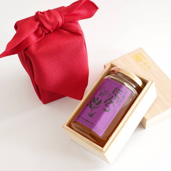 「敬老の日」の特別ギフト登場 長寿の象徴“蜂蜜”と“感謝の気持ち”を おしゃれな風呂敷に包んで届けよう