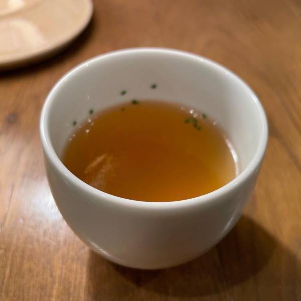 【Wチキンスープ＋薬膳生薬】心身ともに元気になる「薬膳カレー薫」が麻布十番にオープン！