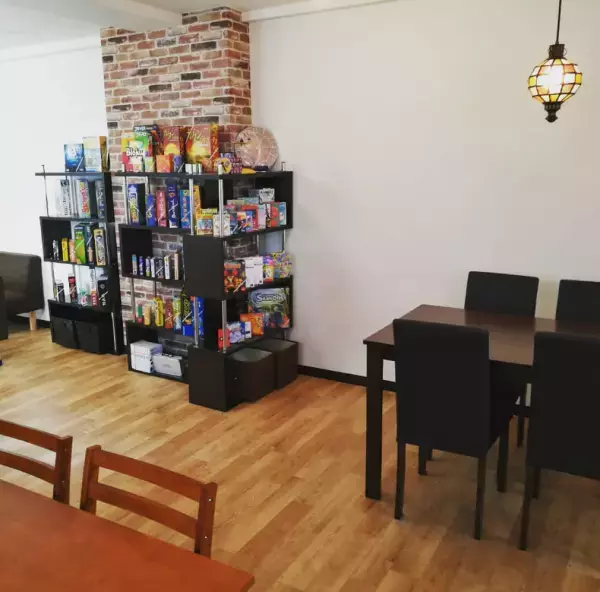 巣鴨駅から徒歩2分！初心者にも経験者にもおすすめ♪東京豊島区で人気のカフェ『ボードゲームカフェASOBAKO』の情報をFindグルメで公開