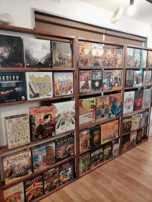 巣鴨駅から徒歩2分！初心者にも経験者にもおすすめ♪東京豊島区で人気のカフェ『ボードゲームカフェASOBAKO』の情報をFindグルメで公開