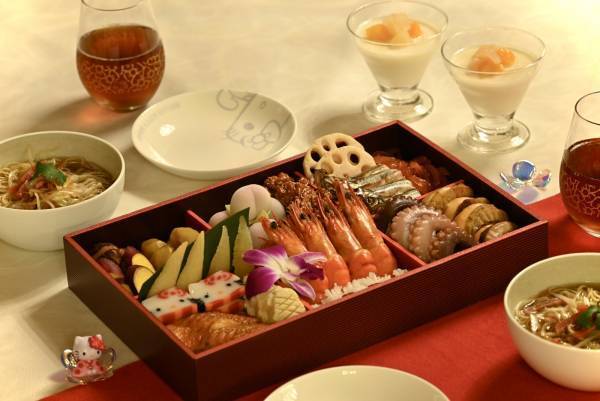 「HELLO KITTY SMILE」で可愛くて美味しいオードブル＆おせちを販売！『HELLO KITTY SMILE 特製オードブル』ご予約受付中！～ ご購入特典として「HELLO KITTY SMILE」入場料が半額 ～