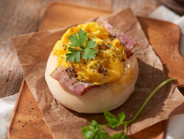 「Let’s！SHAKE！」軽やかな”映えるサラダ”を体感しよう！春限定の新作フードメニューとして登場