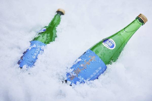 【磐梯山温泉ホテル】雪を使って造られた酒場が登場！「雪ん中酒場」がオープン～熱燗名人がご用意する熱燗と会津のおつまみを提供～｜期間：2023年1月28日～2月28日