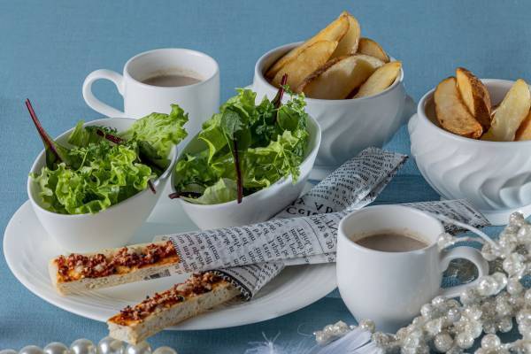 【芦屋】好評につきジューンブライド月に追加開催決定！幸せを呼ぶ色“ブルー”をテーマにしたスイーツイベント『サムシングブルーアフタヌーンティー～幸せを呼ぶティータイム～』販売