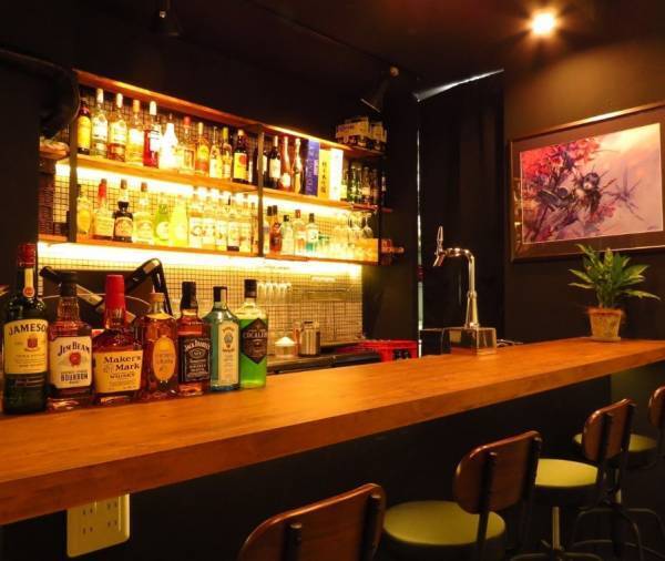 JR新橋駅から徒歩5分！TCGとボードゲームで遊べる 『Fellows GAME CAFE&BAL』は自然と仲間ができる、遊んで飲める大人の憩い場！情報をFindグルメで公開