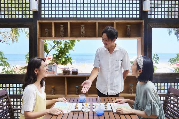 【リゾナーレ小浜島】～食べて、飲んで、学んで、さまざまなスタイルで楽しむ～その年に製糖されたばかりの黒糖でおもてなし「黒糖フェスタ」開催｜期間：2023年3月1日～31日