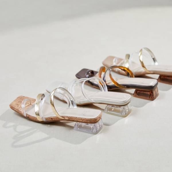 2022サンダル新作発売！今年は透け感を意識！