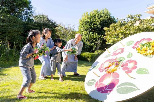 【界 伊東】プールで“たらい乗り”や“源泉でっぽう”を楽しめる「温泉花あそび」開催｜期間：2022年7月18日〜8月31日