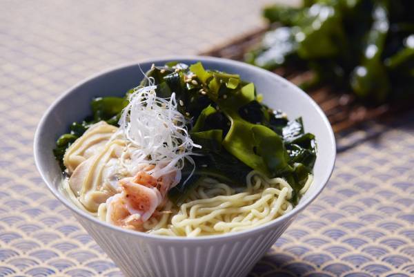 【リゾナーレ熱海】海藻博士になろう！地元漁師から体験を通して学べる「海藻の学校」開催｜期間：2022年3月12日～4月18日の月、水、金、土曜日