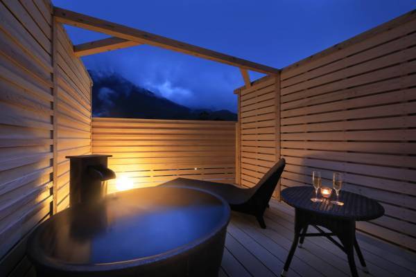 【株式会社リロバケーションズ】重油・CO2排出量削減への取り組み 温泉旅館でのヒートポンプ設備の導入及び再生エネルギーの採用を開始