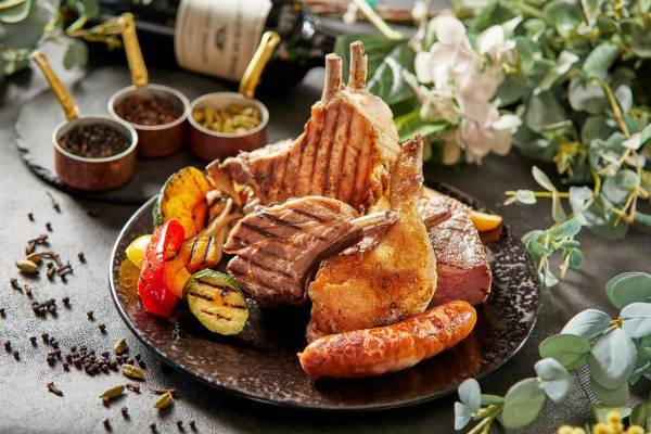 限定5組の屋上テラス席も登場！結婚式場の特別空間で楽しむ『大宮璃宮 サマービアガーデン2022』