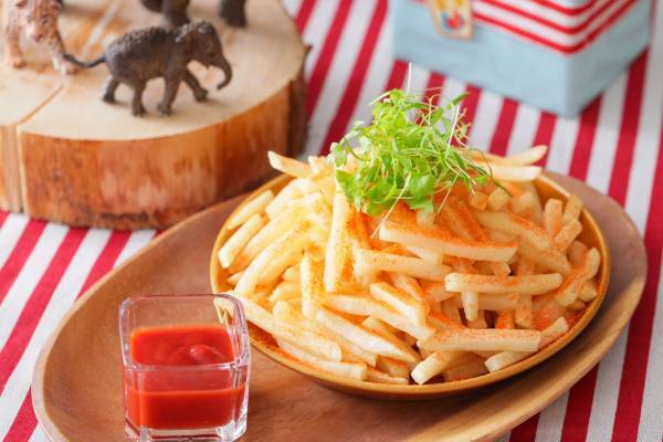 限定5組の屋上テラス席も登場！結婚式場の特別空間で楽しむ『大宮璃宮 サマービアガーデン2022』