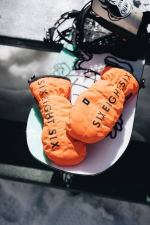 LA発スノーボードウェアトップブランド『６８６(シックスエイトシックス)』の2022-2023WINTER商材が入荷！ 公式オンラインストアでは初登場！