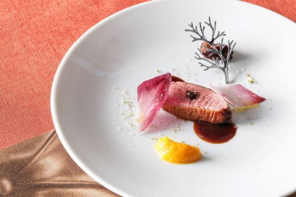 食欲の秋到来！芋・栗・南瓜などの秋の味覚を使用した、アーティスティックなフレンチコース登場！ 『アーティスティックフレンチ～taste of fall～』 期間限定販売