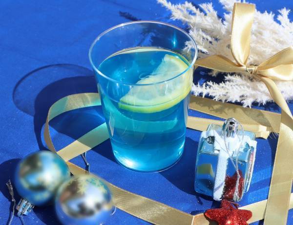 【数量限定】青の世界を再現 「青のメニュー」パークス代々木野外ステージ前店にて販売決定