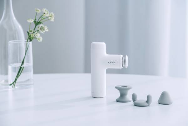 ココロとカラダを見つめる家電ブランド、AiMY（エイミー）より超軽量「エイミー コンパクトビューティーガン」を発売