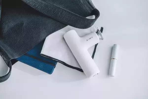 ココロとカラダを見つめる家電ブランド、AiMY（エイミー）より超軽量「エイミー コンパクトビューティーガン」を発売