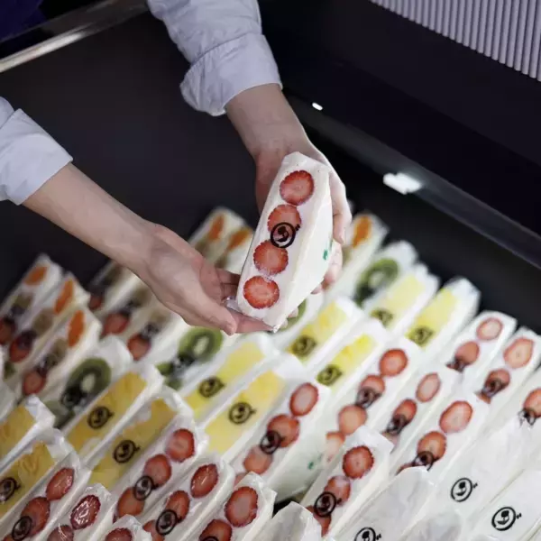 イチゴまみれを独り占め！安心安全な客室で楽しむアフタヌーンティー付き宿泊プランをHotel Meiが発売！