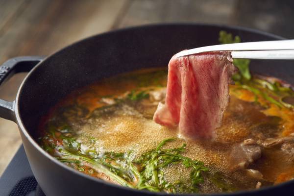 秋の夜風が心地よいテラスで楽しめる「秋の味覚と ワイン＆スイーツブッフェ」10/1より販売開始！