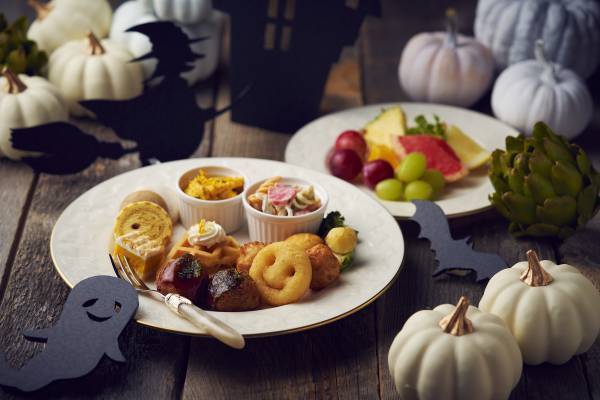 秋の夜風が心地よいテラスで楽しめる「秋の味覚と ワイン＆スイーツブッフェ」10/1より販売開始！